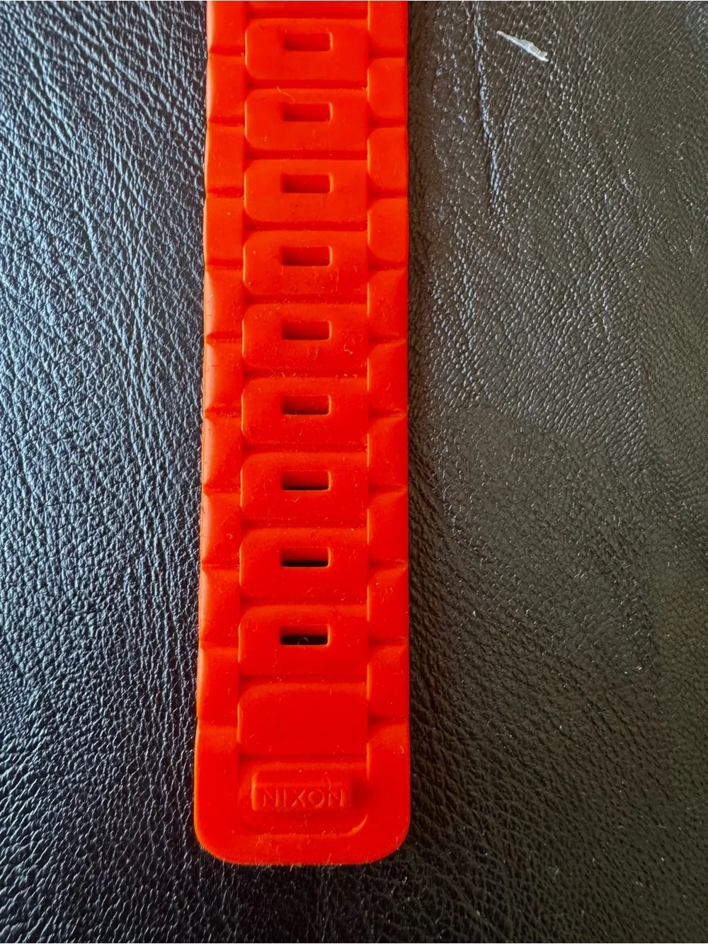 Nixon Orange The Rubber Player like new. Minimalist modern beauty. 40mm analog
